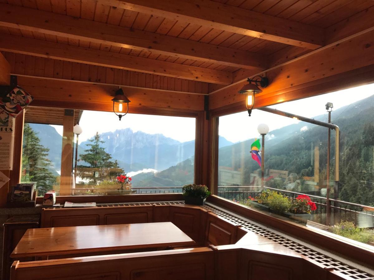 ホテル Rifugio Stella Alpina Saviore dell'Adamello エクステリア 写真