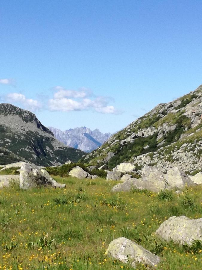ホテル Rifugio Stella Alpina Saviore dell'Adamello エクステリア 写真