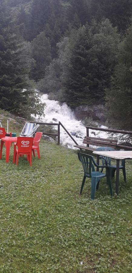 ホテル Rifugio Stella Alpina Saviore dell'Adamello エクステリア 写真