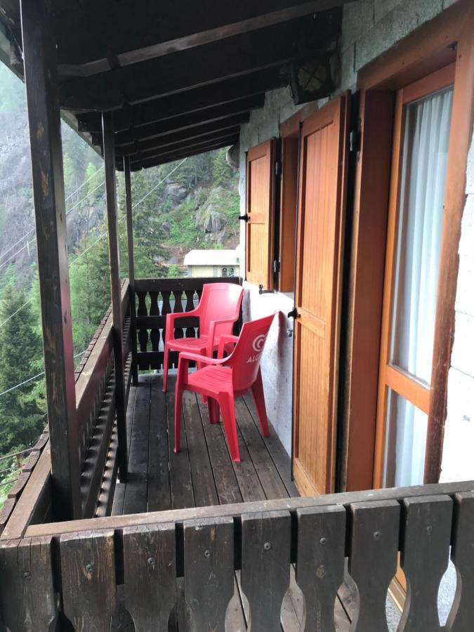 ホテル Rifugio Stella Alpina Saviore dell'Adamello エクステリア 写真